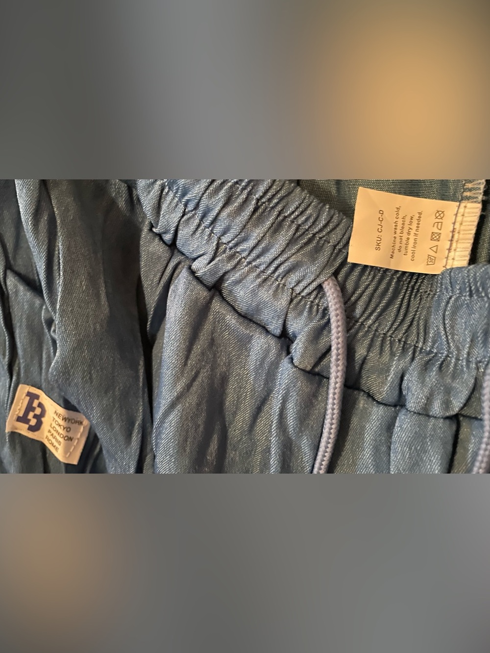Relax Pants - Picture 3 of 3